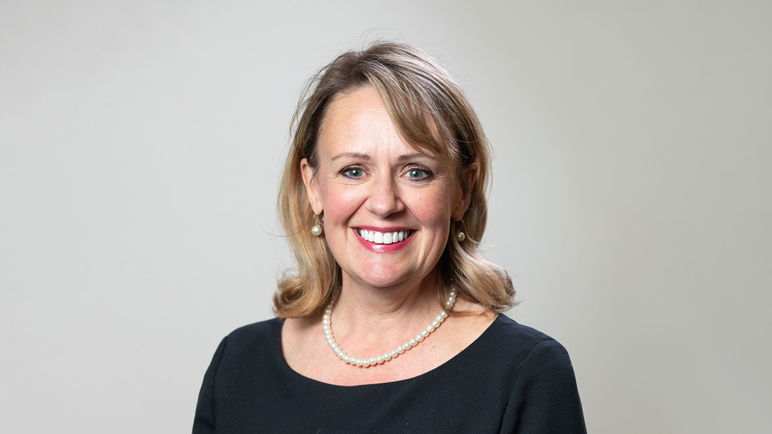 Photo of Lorraine Cross